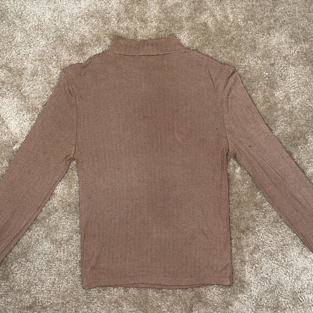 Forever21 Mocha Ribbed Top 🧶 - Picture 3 of 4